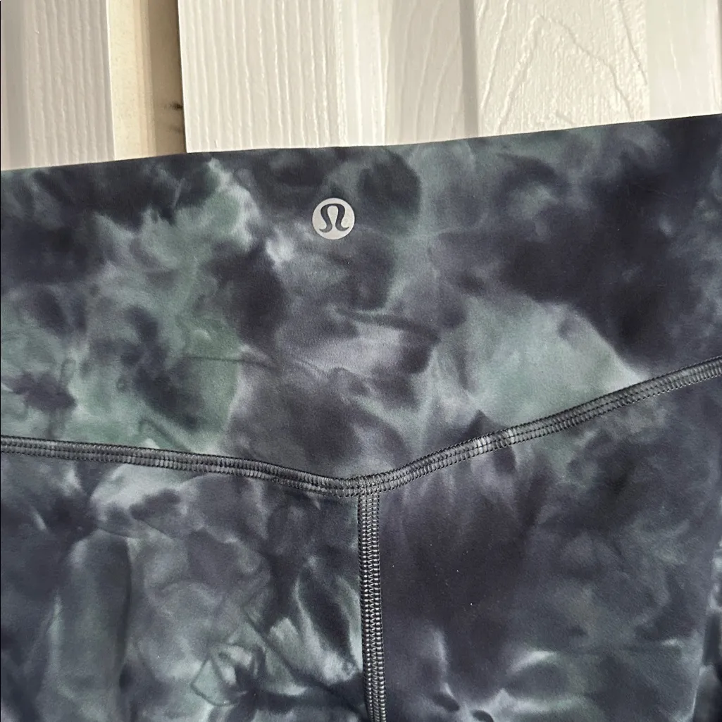 Lululemon align pant 25 inch size 8 - Image 4