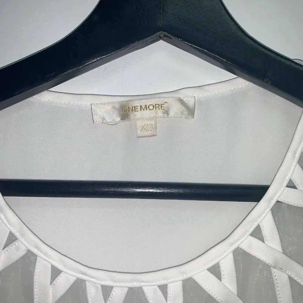 One More Womens Cold Shoulder Blouse Top Off White Size XS Short Sleeve - Image 2