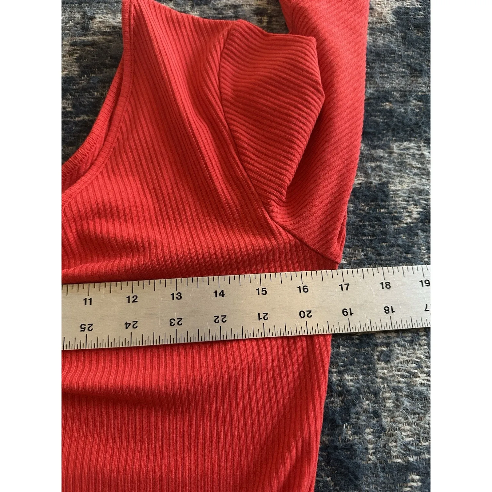 PacSun Ribbed Crop Top Red Long Sleeve Deep V Back & Front W/ Ruched Size Medium - Image 5