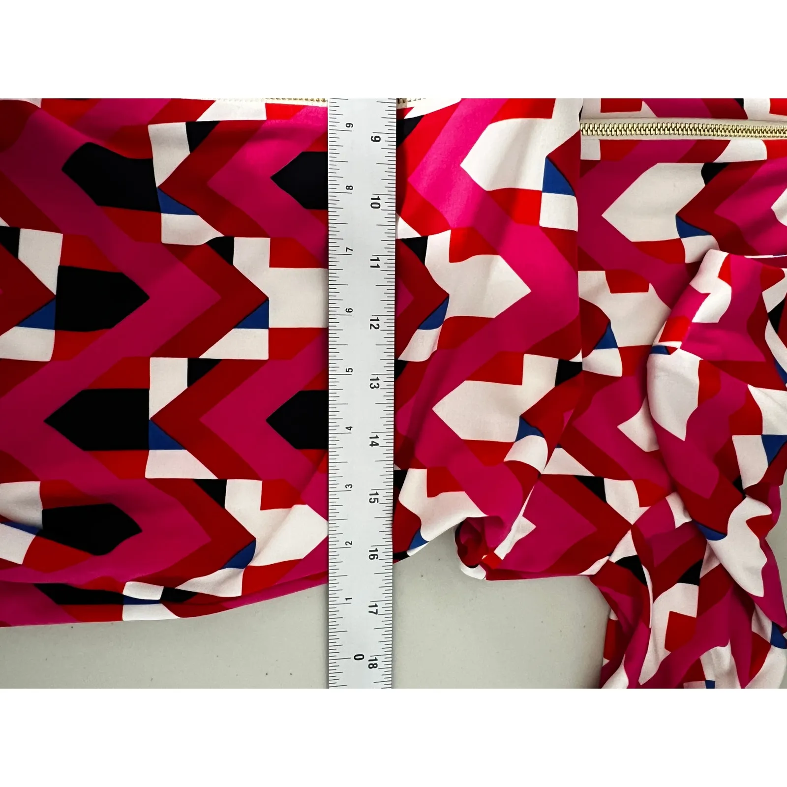 Eliza J Red Geometric Print Short Sleeve Knee Length Shift Dress‎ Size 6P - Image 8