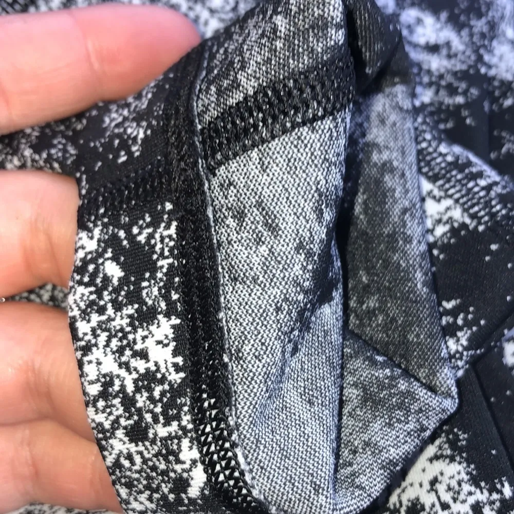 Lululemon Wunder Under Full-On Luxtreme
Aerify Jacquard Black Alpine White 2​​ - Image 8