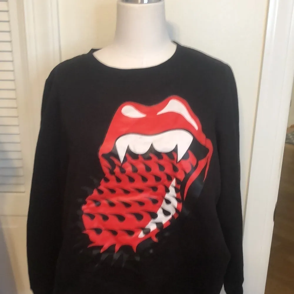Rolling Stones Black Sweatshirt Size Medium NWT - Image 3