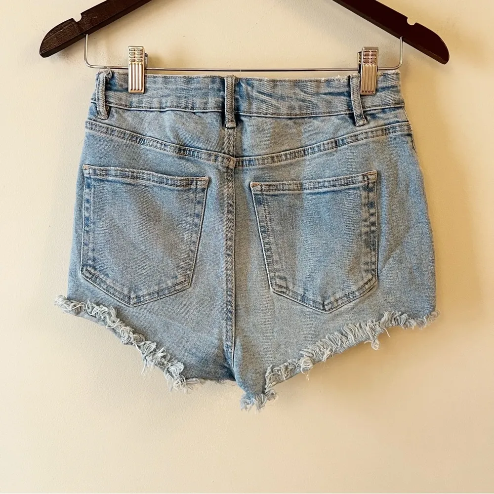 Zara High Rise Cut Off Jean Shorts Size 6 Distressed Light Blue Wash - Image 4