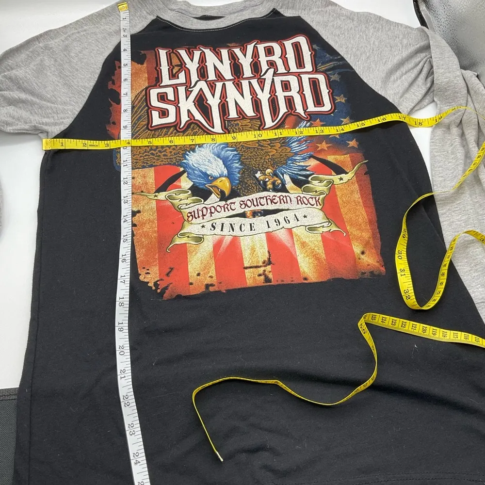 NWOT LYNYRD SKYNRD LONG SLEEVED T SHIRT Size M - Image 4