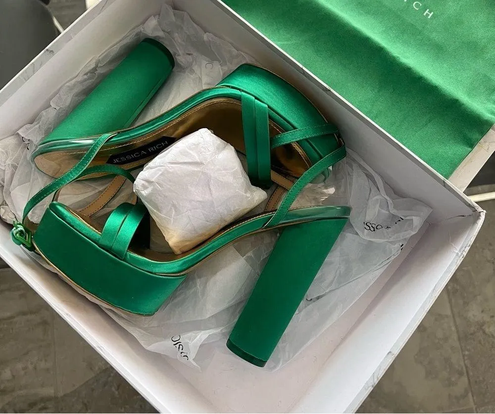 Jessica Rich Green Platform Sandals Size 39, New in Box w/Dust - Image 9