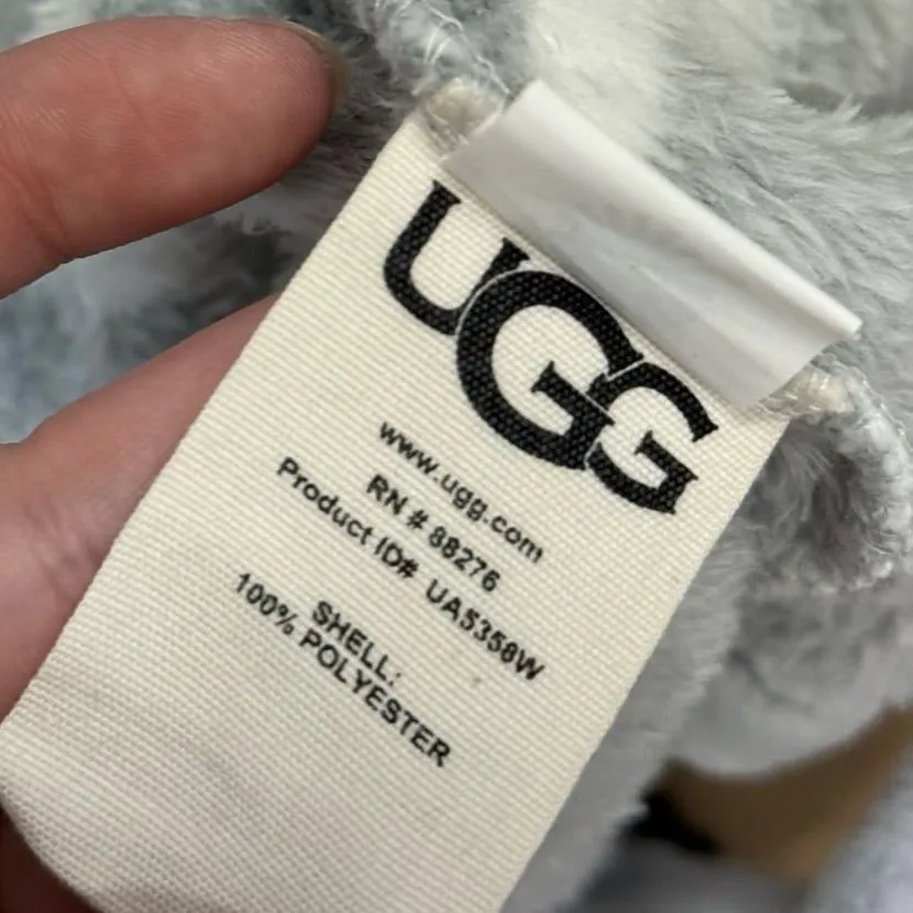 UGG Miranda grey and white star printed hooded plush robe - Image 5