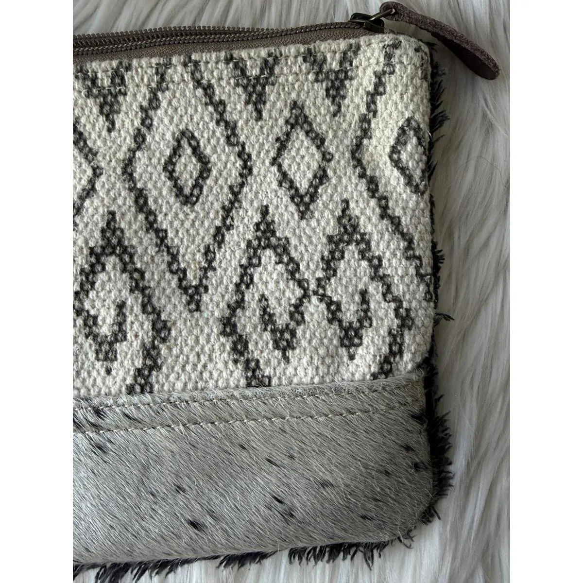 Maya Bags Textured Clutch with Animal Print Accent Black - Image 2