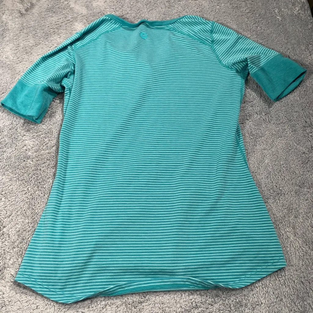 Marmot Teal Striped short sleeve Top small - Image 7