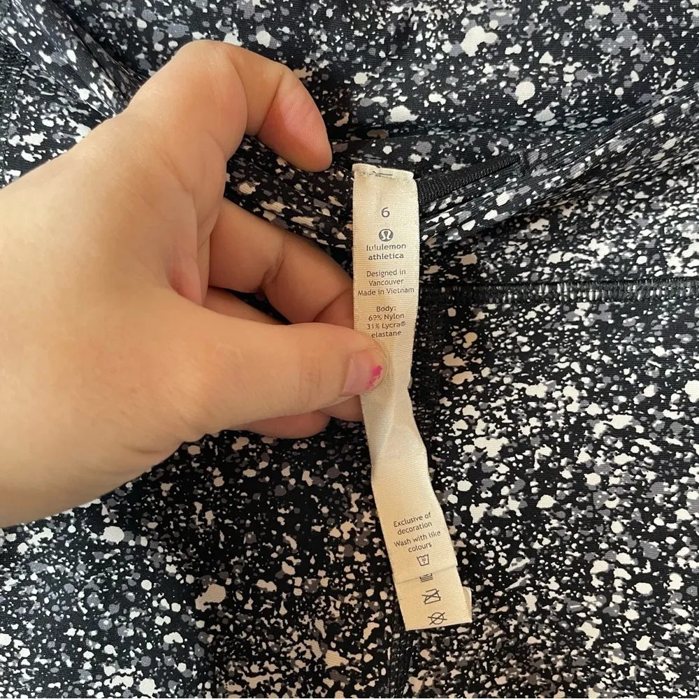 Lululemon Tight Stuff II Splatter 7/8 Leggings Size 6 - Image 9