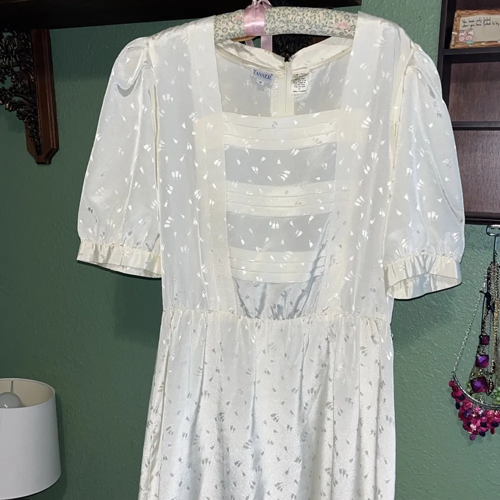 Vintage Modest Dress Tanner Cream • 50s • 1950s shirt dress vintage wedding Size 8 - Image 3