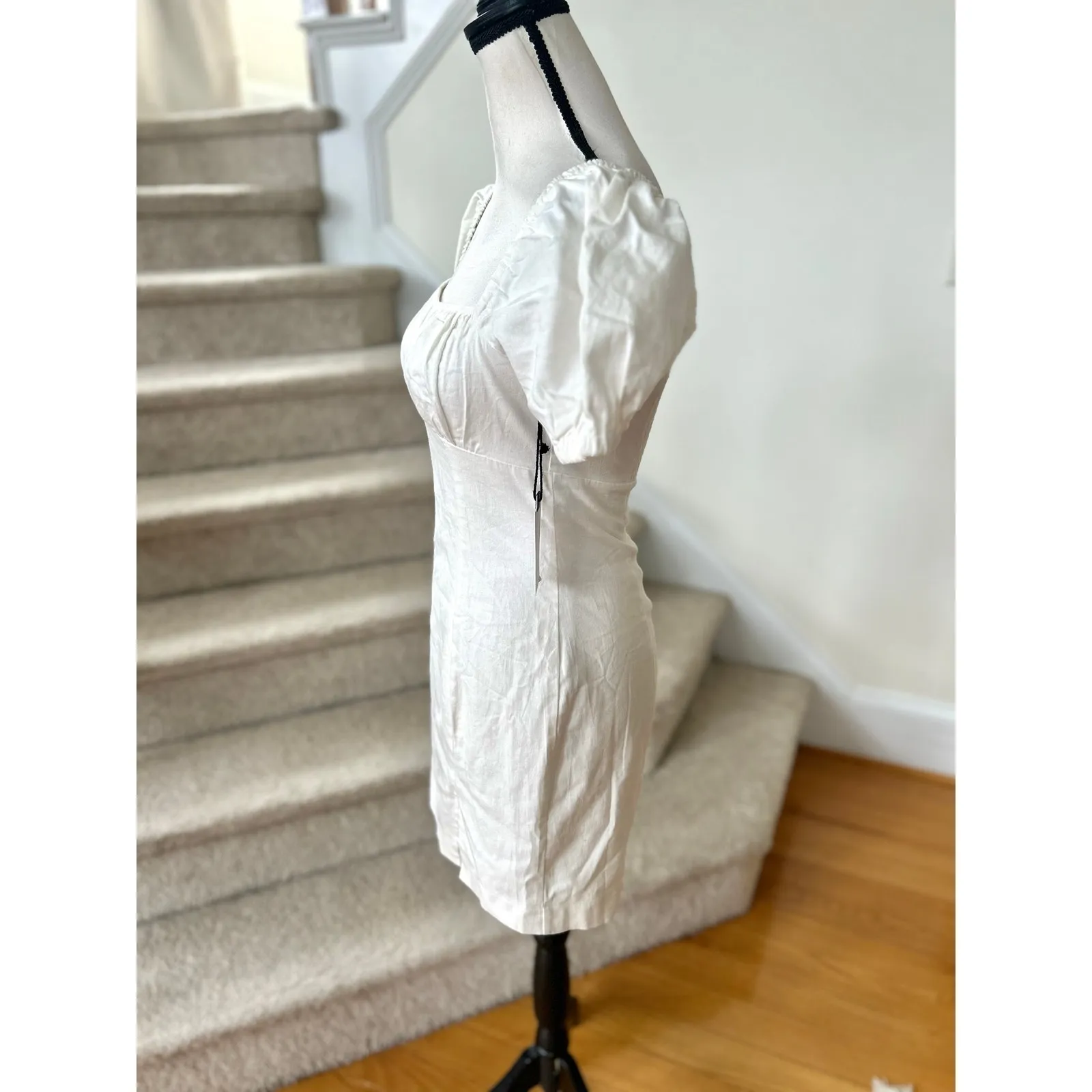 NWT ASTR White Milkmaid Puff Sleeve Mini Dress - Image 4