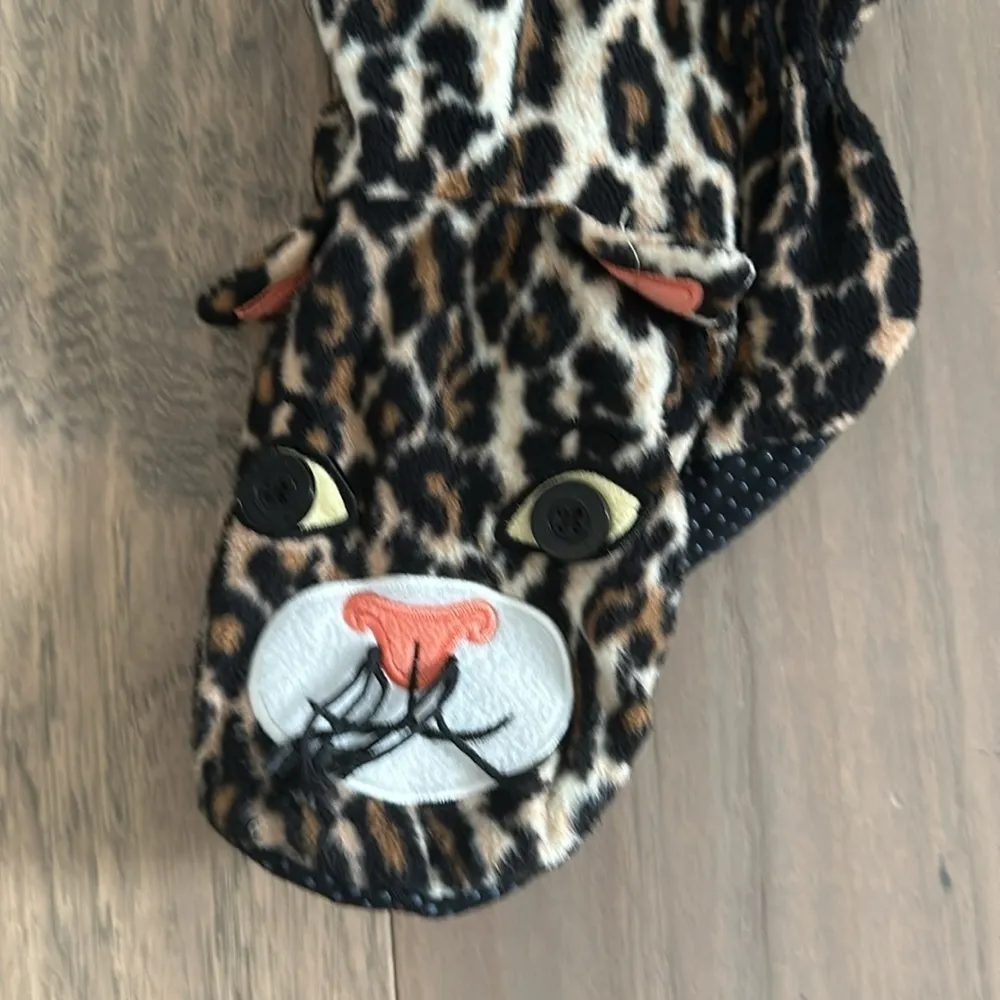 Nick & Nora  footed leopard cheetah cat onesie pajamas zipper front pockets warm - Image 3