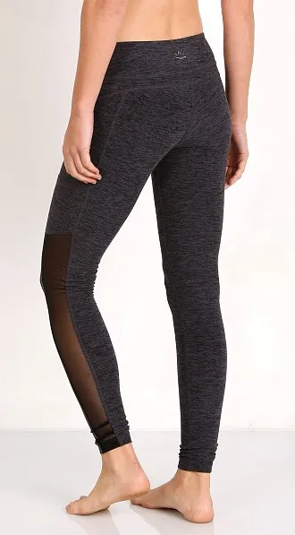 Beyond Yoga Charcoal Spacedye Pocket leggings with Side Mesh Size XS Long - Image 1