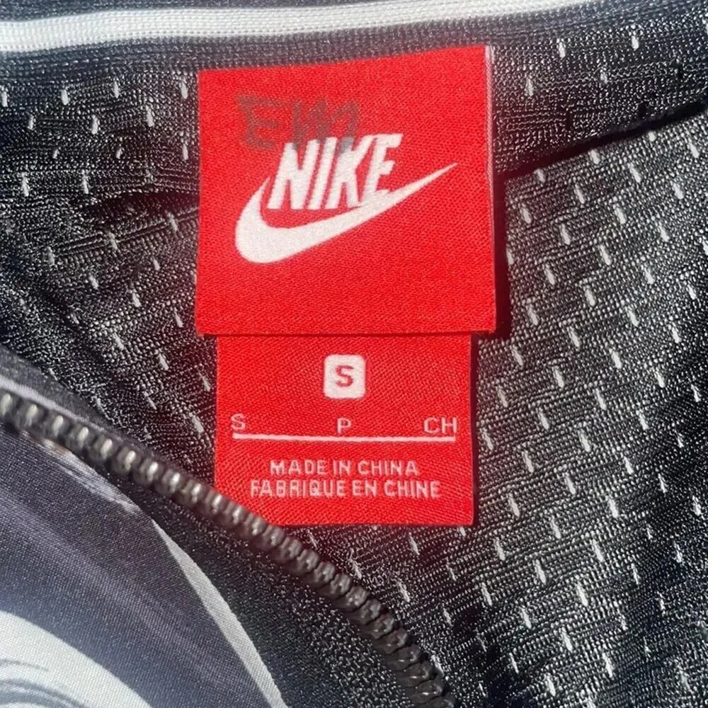 NIKE Women’s Sz Small Sportswear Windbreaker Marble All Over Print Jacket - Image 4