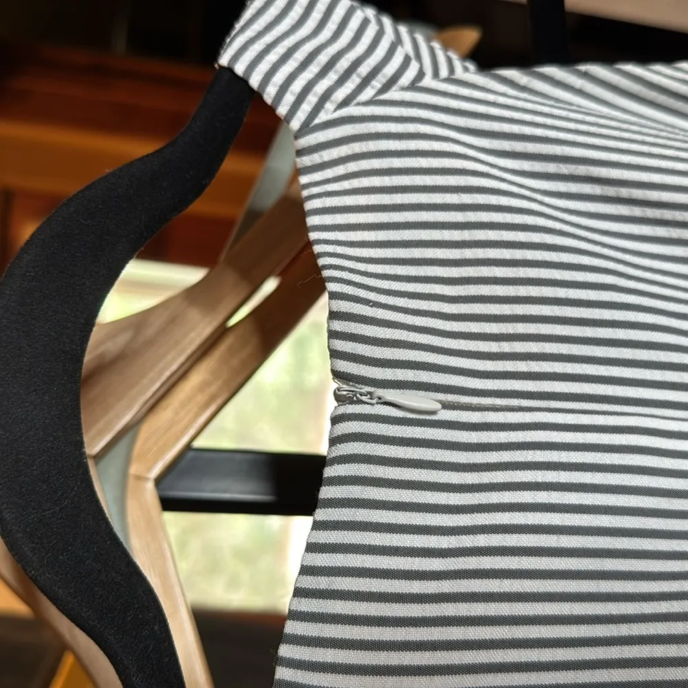 London Times Seersucker Gray and White Mini Dress Size 4 - Image 10