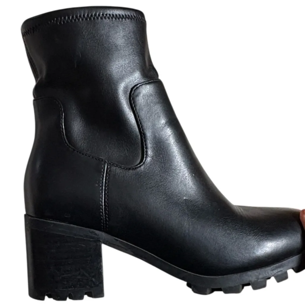 Vionic Ronan Waterproof Boots Black
Size 6 - Image 3