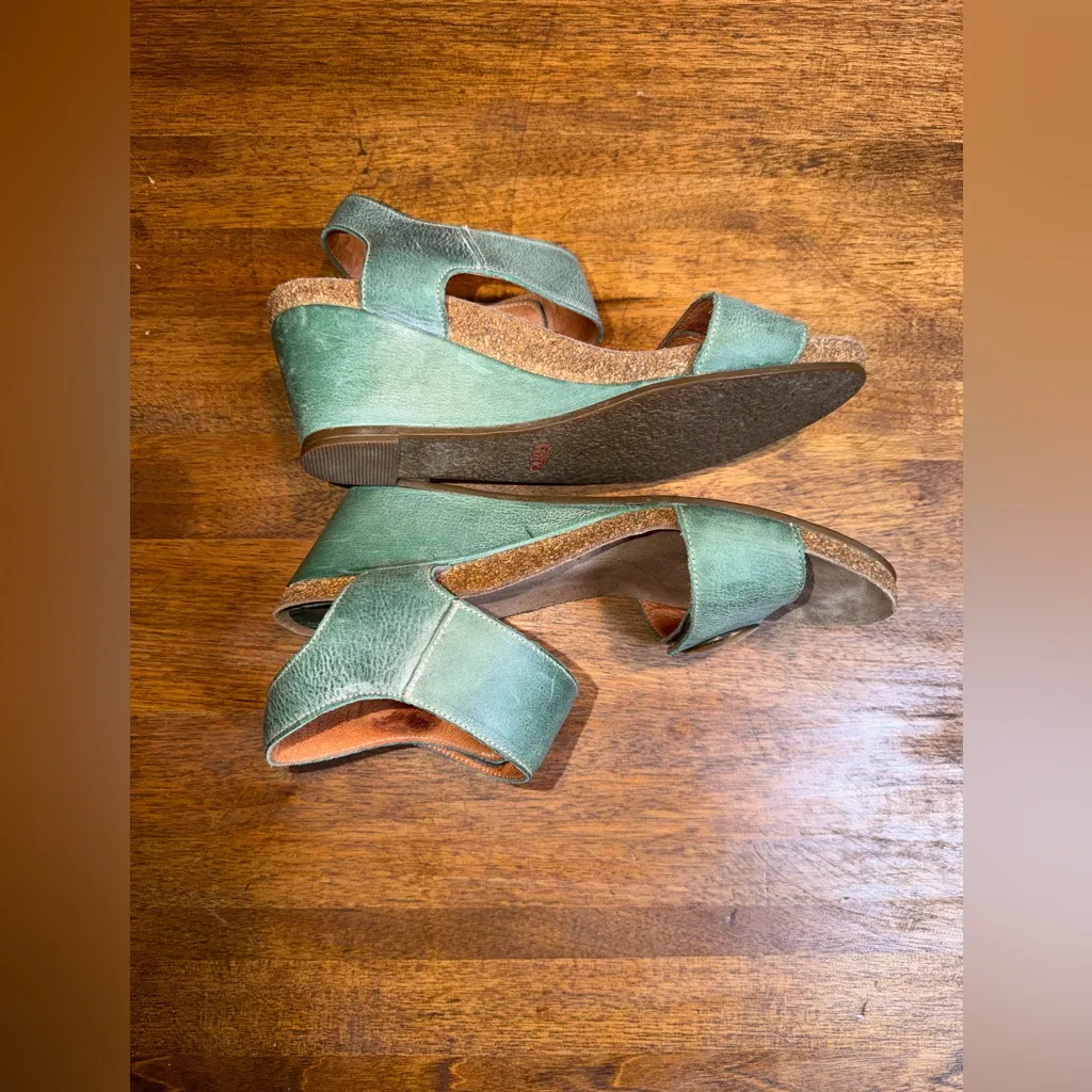Taos Carousel Leather Wedge Sandals Ankle Strap Green Size undefined - Image 4