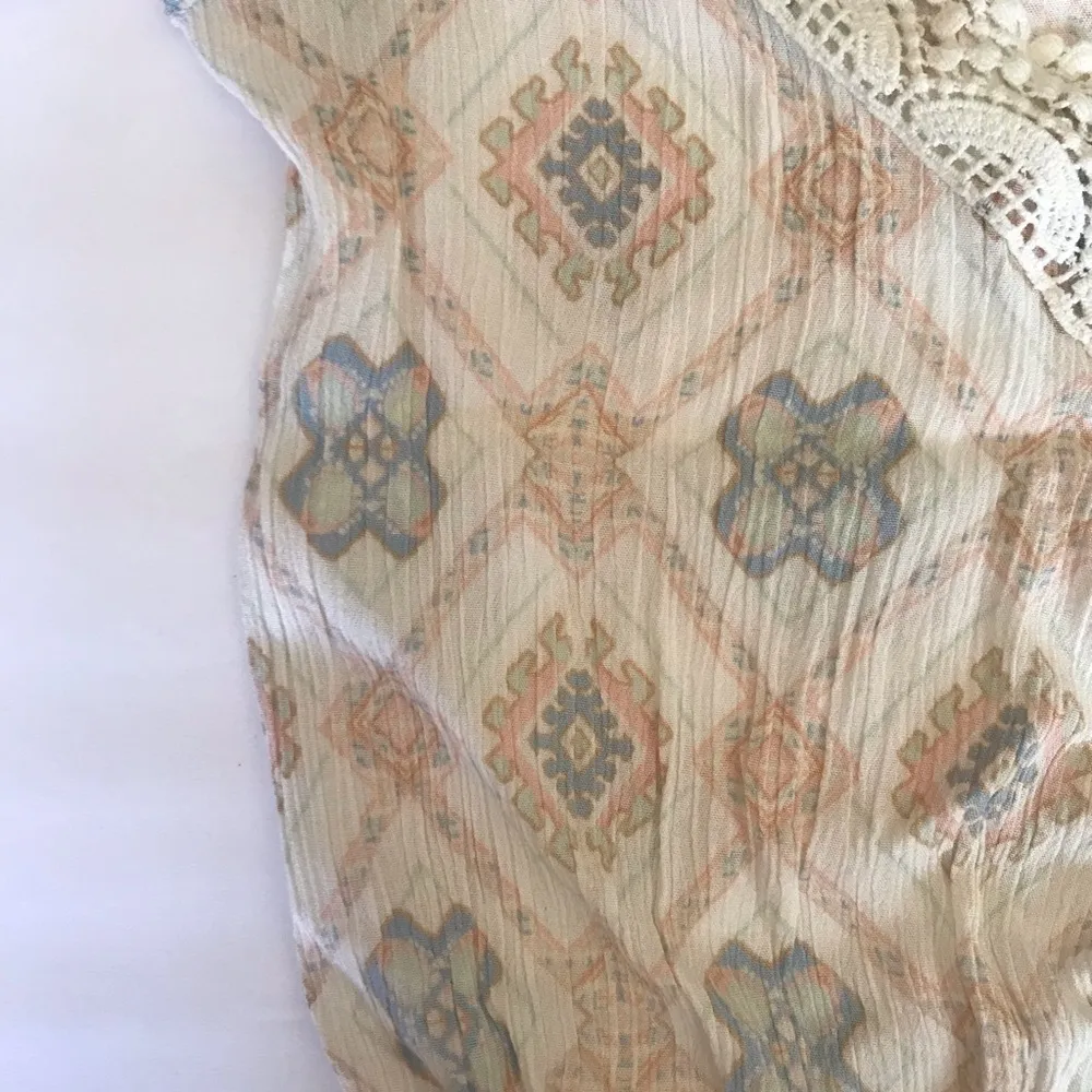 Kendall & Kylie Cold Shoulder Boho Romper - Image 8