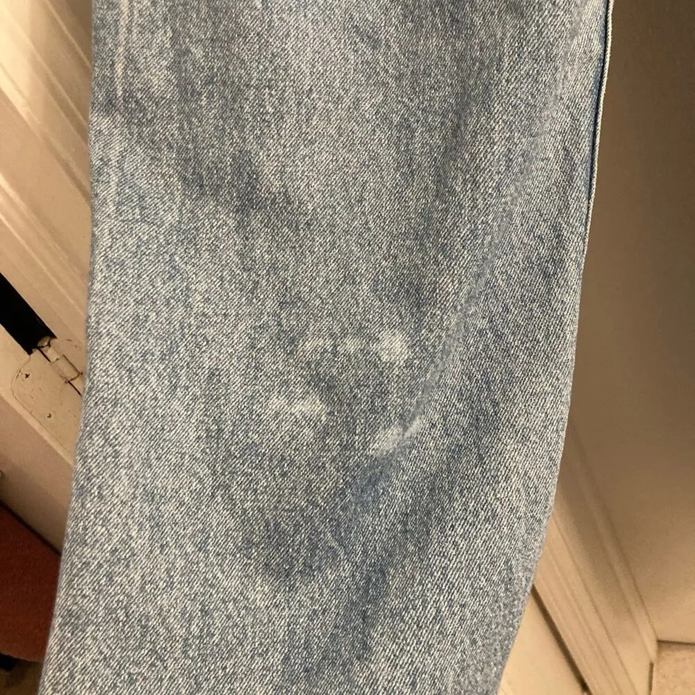 Vintage Lee Mom Distressed Light Wash Jeans - Waist Size 32 - Image 3