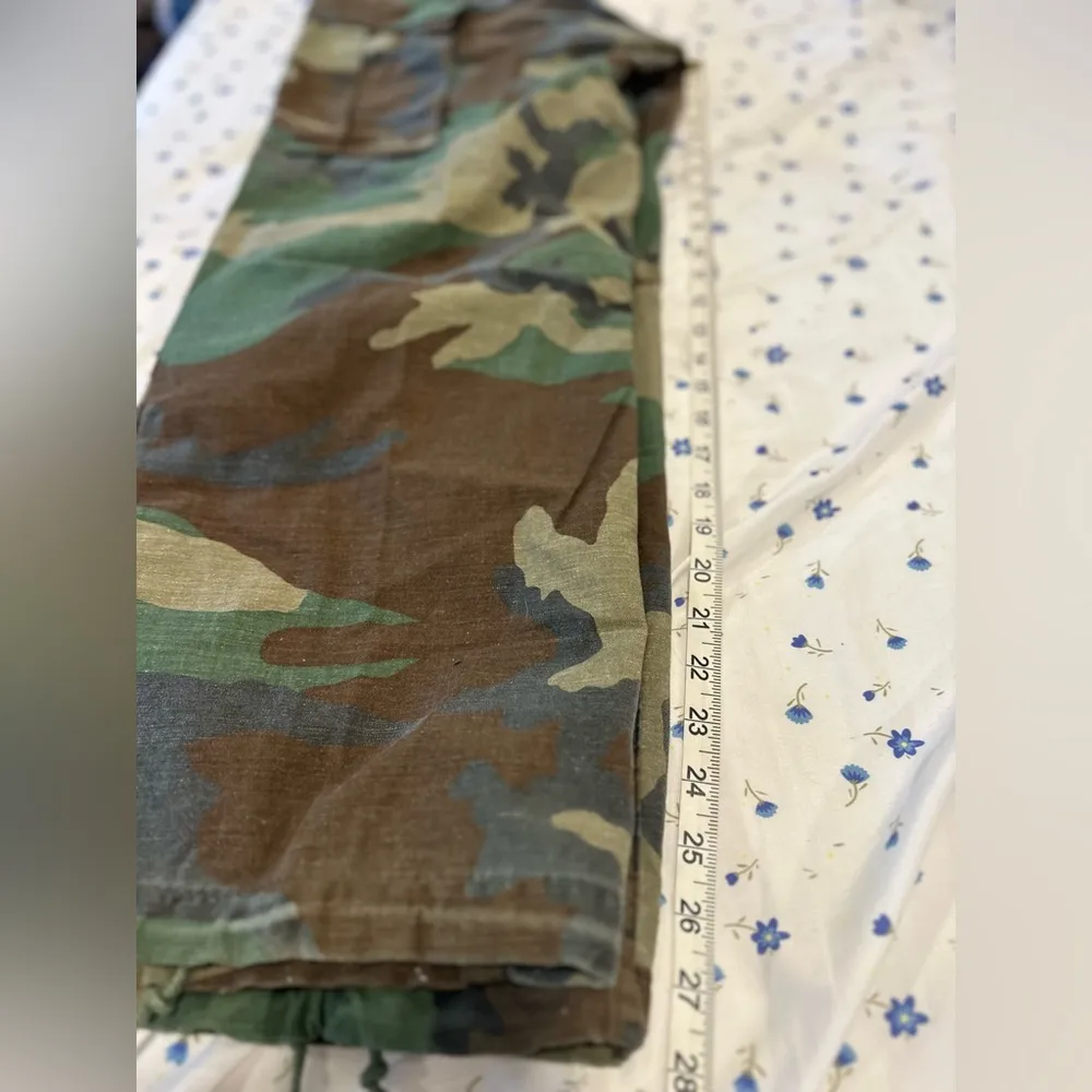 Vintage 80's Era USGI Woodland BDU Camouflage Combat Pants Trouser Wide Leg Green - Image 4