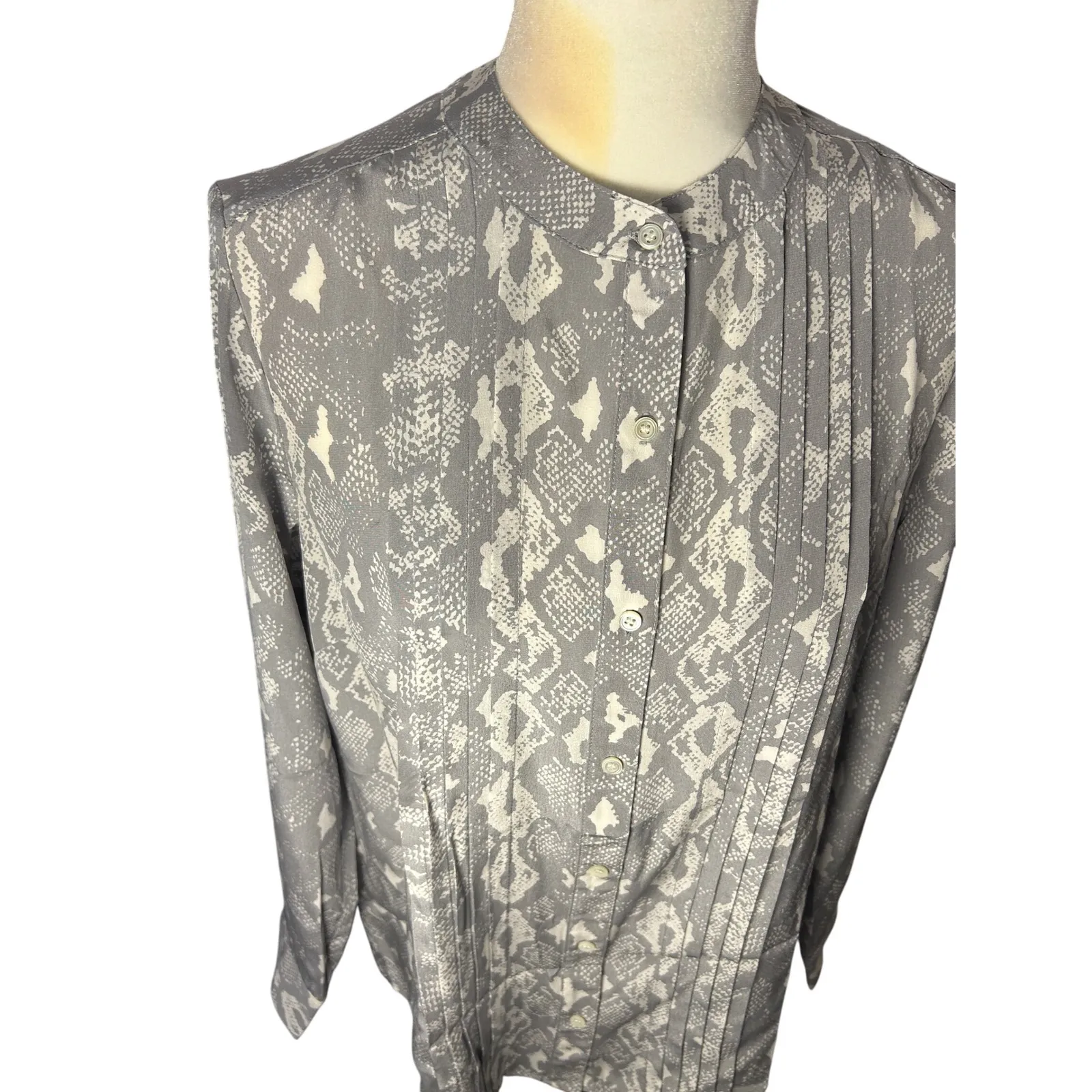 J. McLaughlin Gray‎ Snakeskin Print Pleated Button Down Long Sleeve Blouse - Image 3