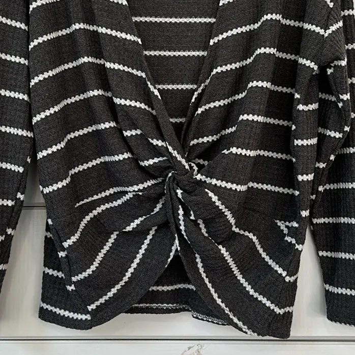 BKE Striped Backless Long Sleeve Knit Pullover Top NEW Size XS - Image 9