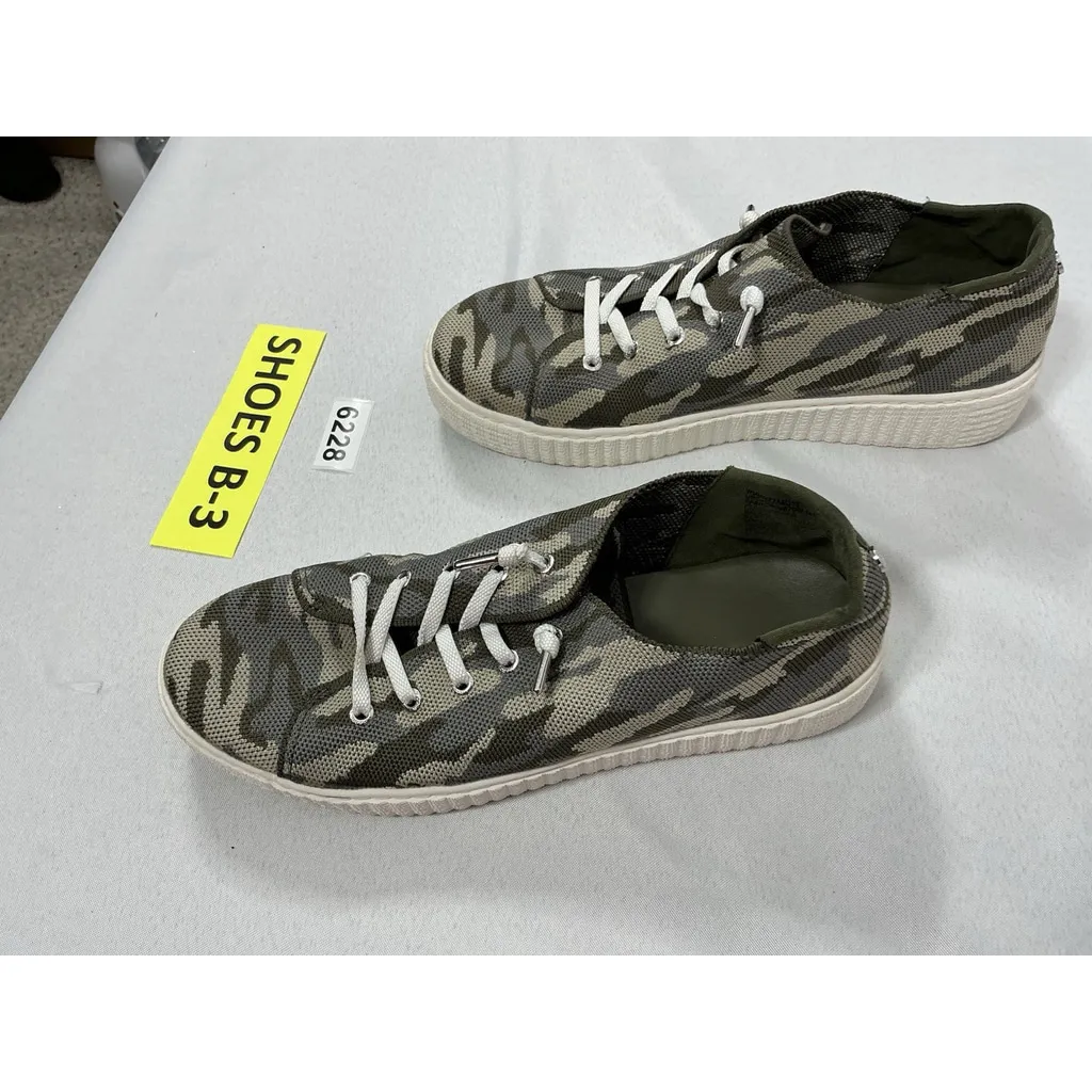 Womans Madden NYC Slipon Fashion Platform Sneakers 9.5 Heel Gray Camo Green - Image 3