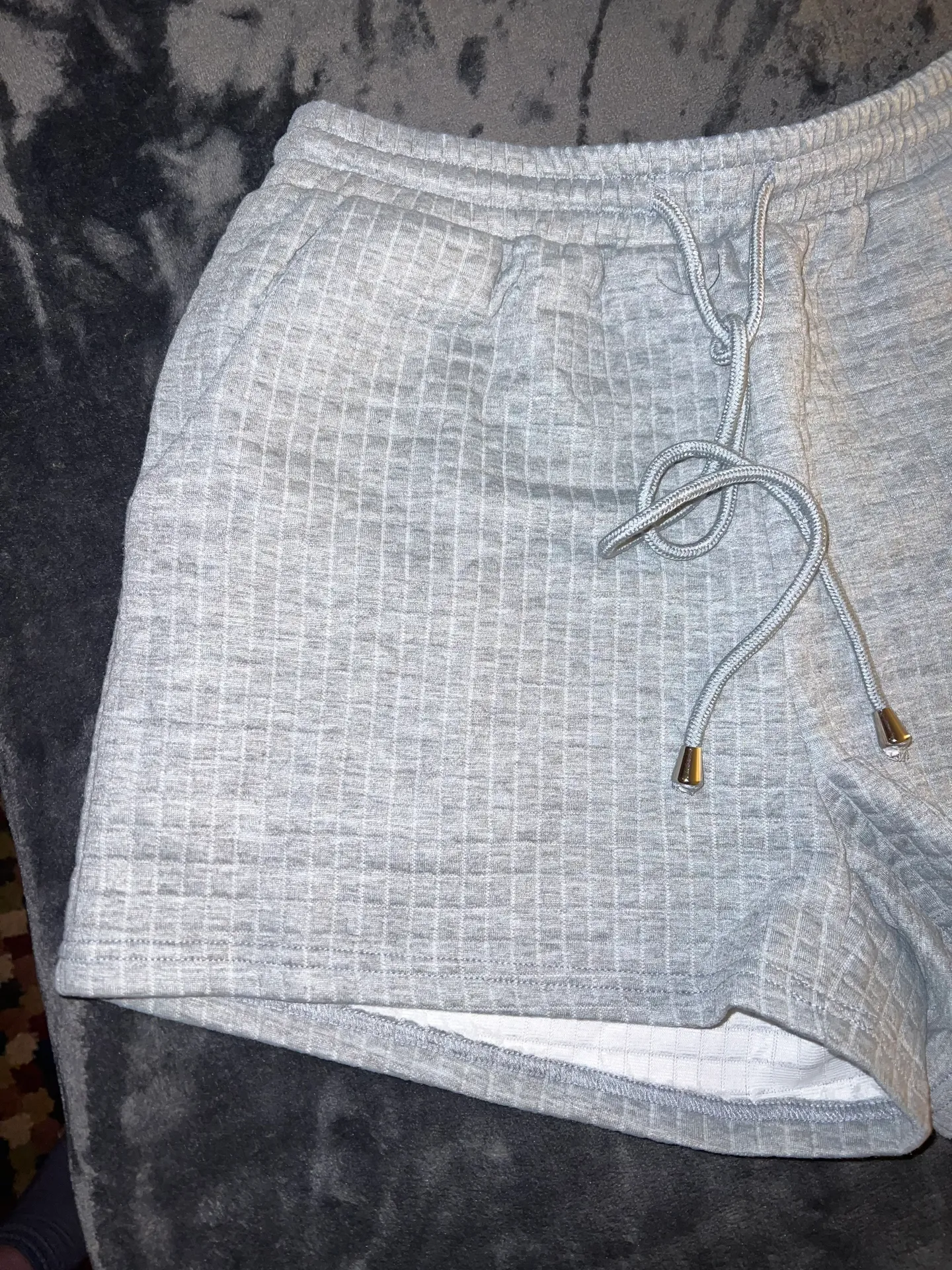 Frankie Short in Grey - Image 8