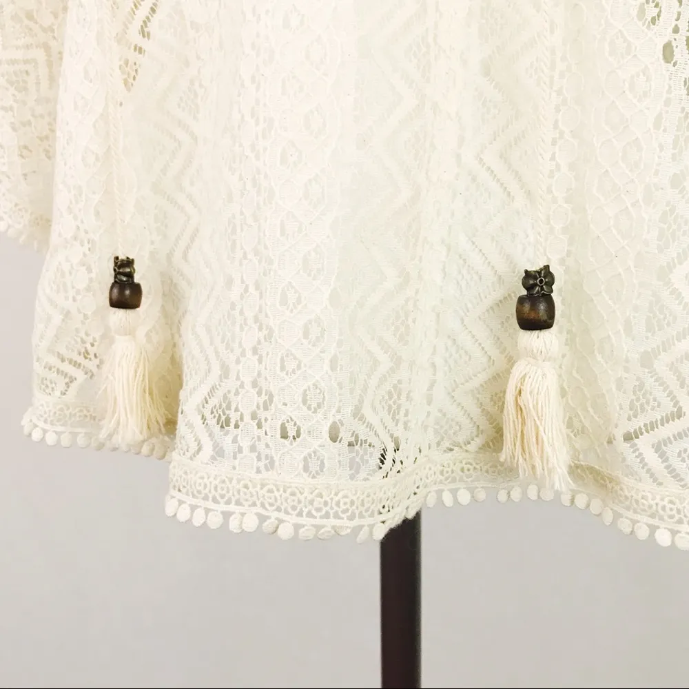 NWOT Boho Crocheted Lace Poncho Top in Cream | Size S - Image 4