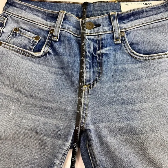 Rag & Bone Raw Hem‎ Light Wash Jeans Size 26 - Image 4