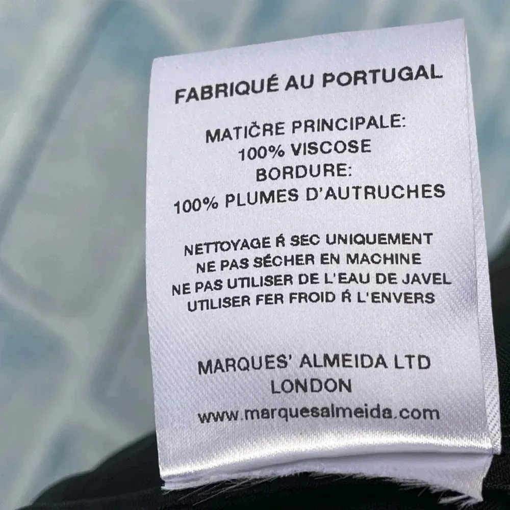 MARQUES' ALMEIDA
Feather - Image 14