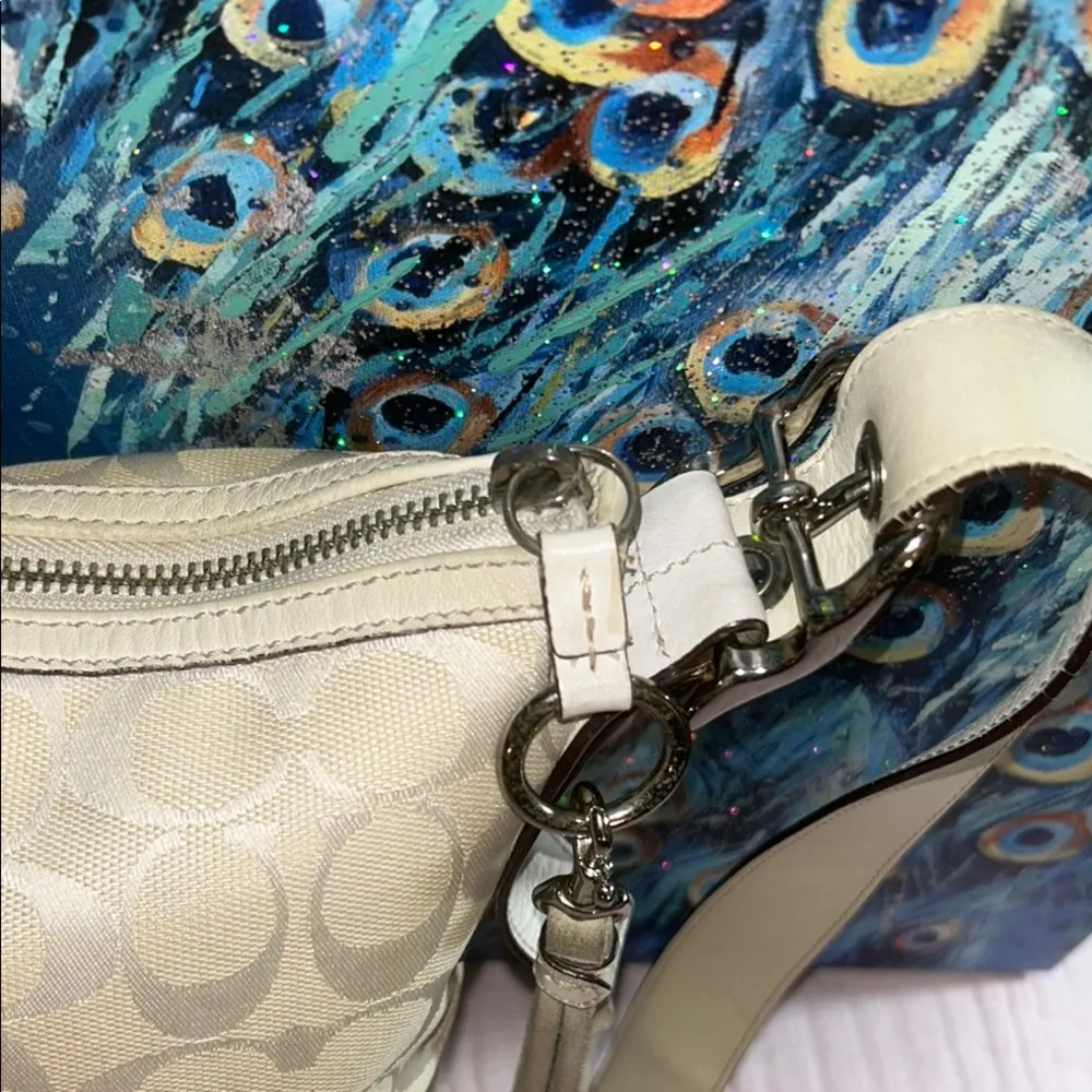 Coach Cream Signature Monogram Crossbody/ Shoulder Bag - Image 4