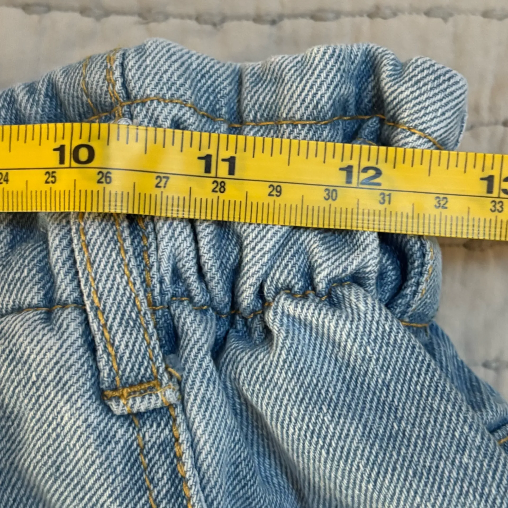 Love Tree Light Blue Jean Shorts Size Large EUC - Image 4