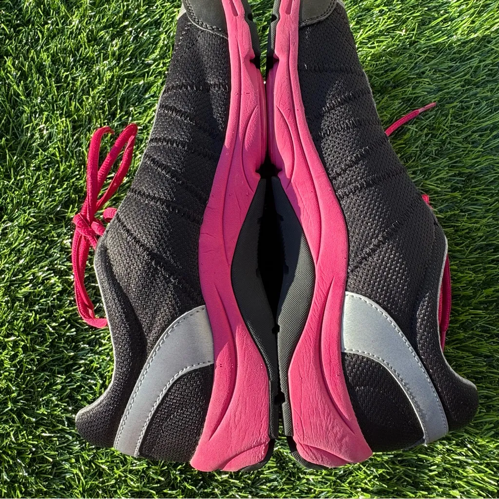 Vionic Alliance women's athletic walking shoes Size 11 - Image 6