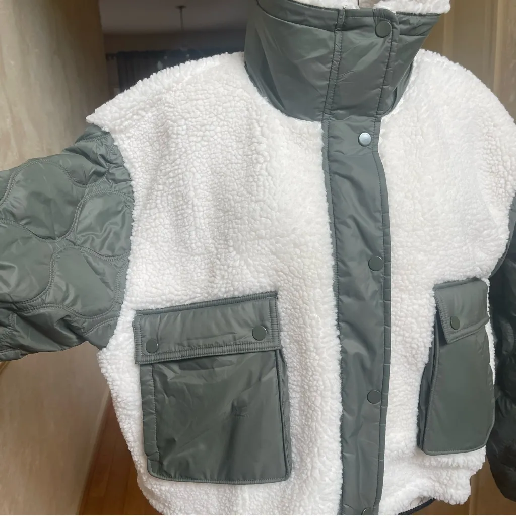 Athleta Hybrid Sherpa Fleece Quilted Lined Cropped Cargo Zip Jacket Womens Large - Image 15