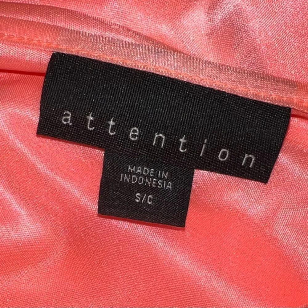 Nwot Attention brand peachy orange sheer sleeveless pleated top with camisole! - Image 9