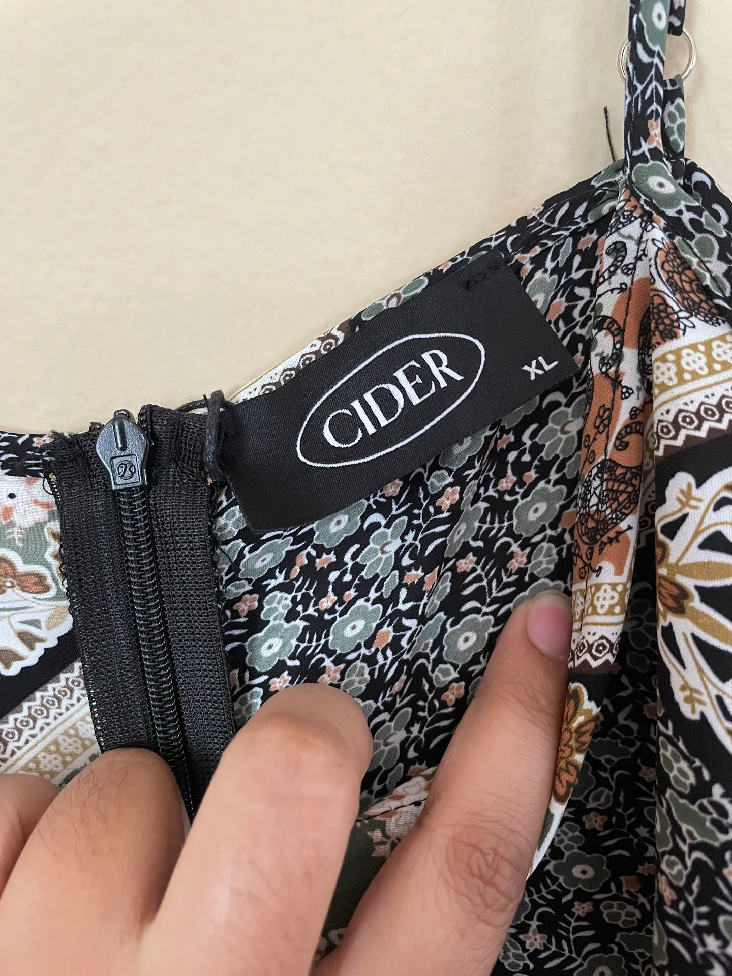 Cider Floral Pattern Maxi Dress - Image 3