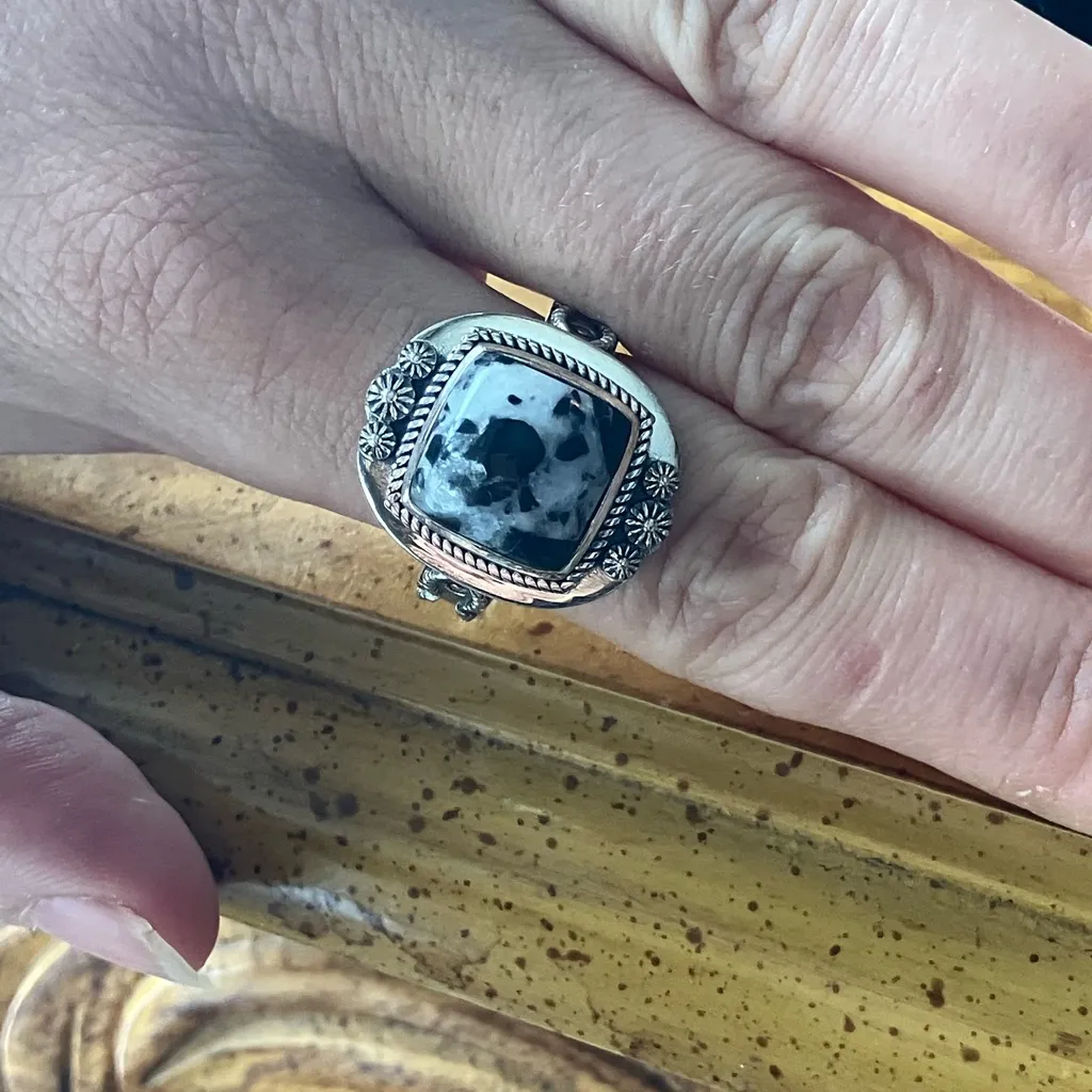 White Buffalo Turquoise Sterling Silver Statement Ring Size 10 - Image 4