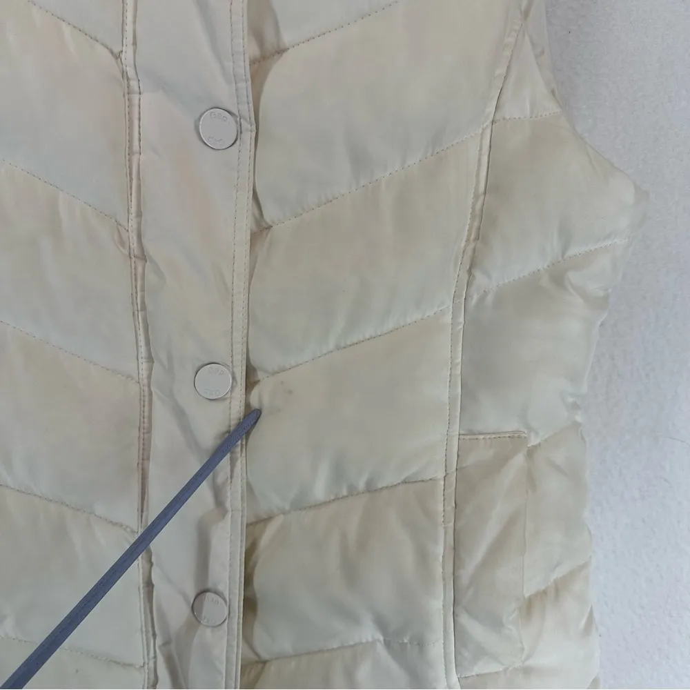 Gap Sleeveless Puffer Vest Jacket Button Zipper Women’s Medium White - Image 6