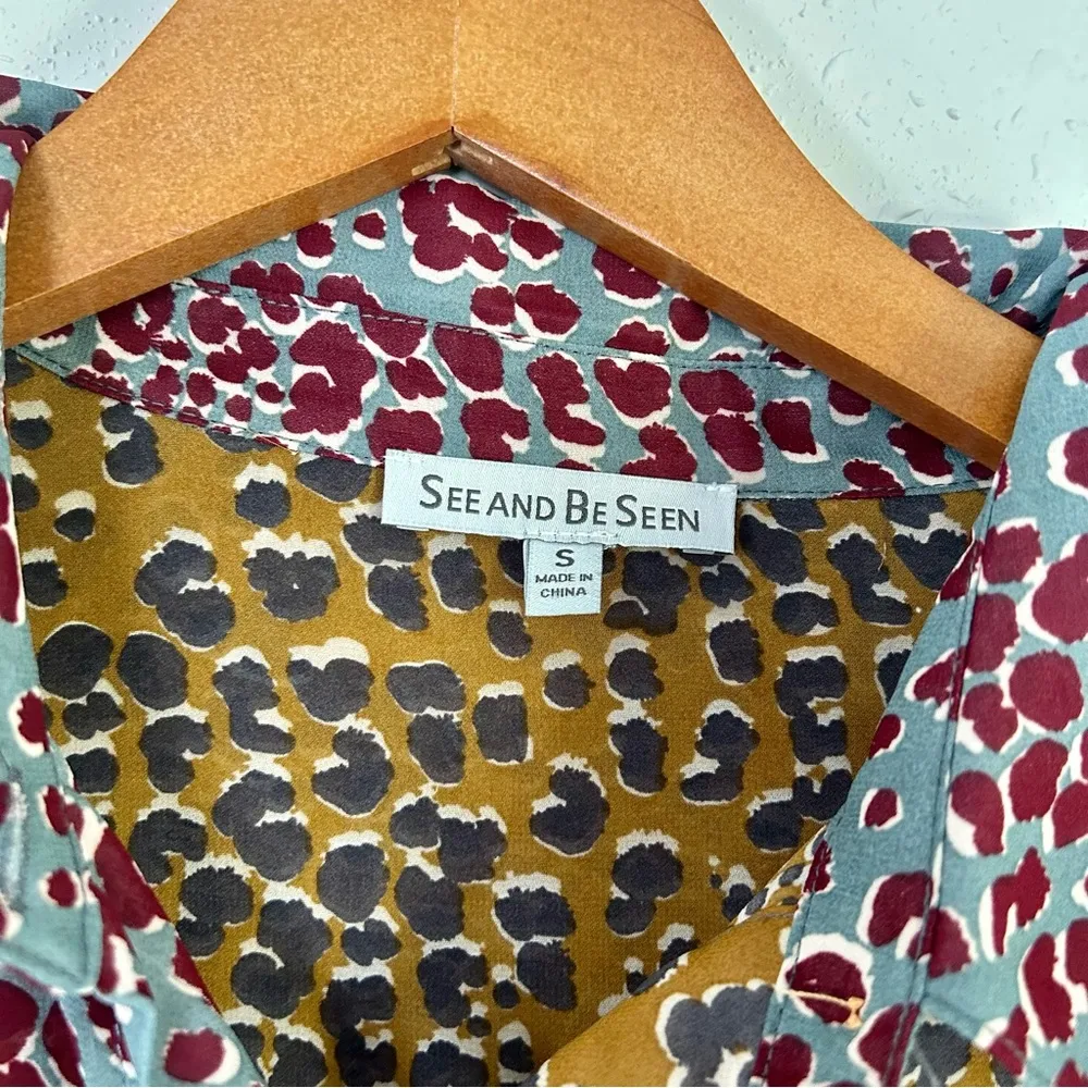 🦋 See and Be Seen Multi Color Block Polka Dot Button Up Blouse Small - Image 3