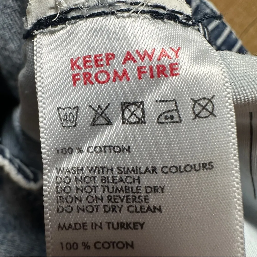 Acid Wash Denim Mini Skirt Size Medium - Image 9