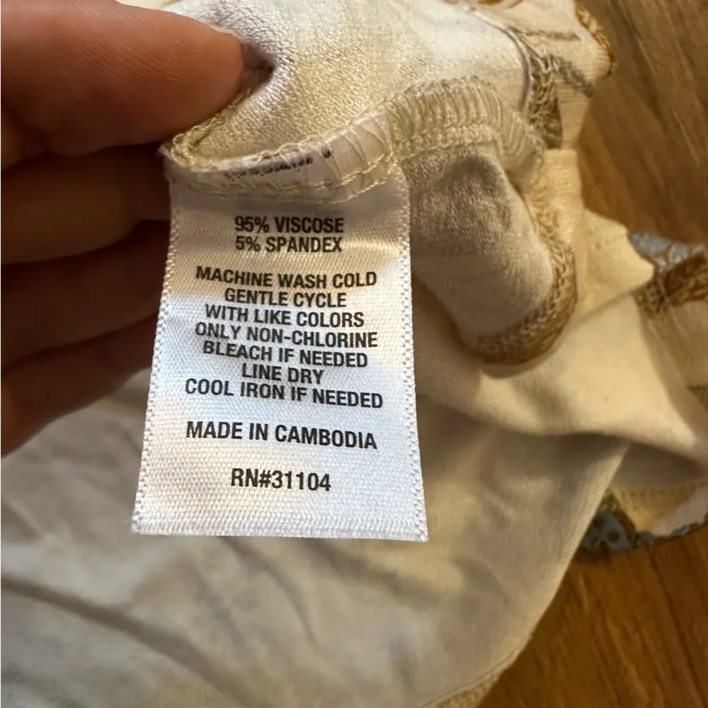 Wonderly NWT  Plus Size Sleeveless Split Neck Floral Printed Tunic Top Size 3X - Image 4