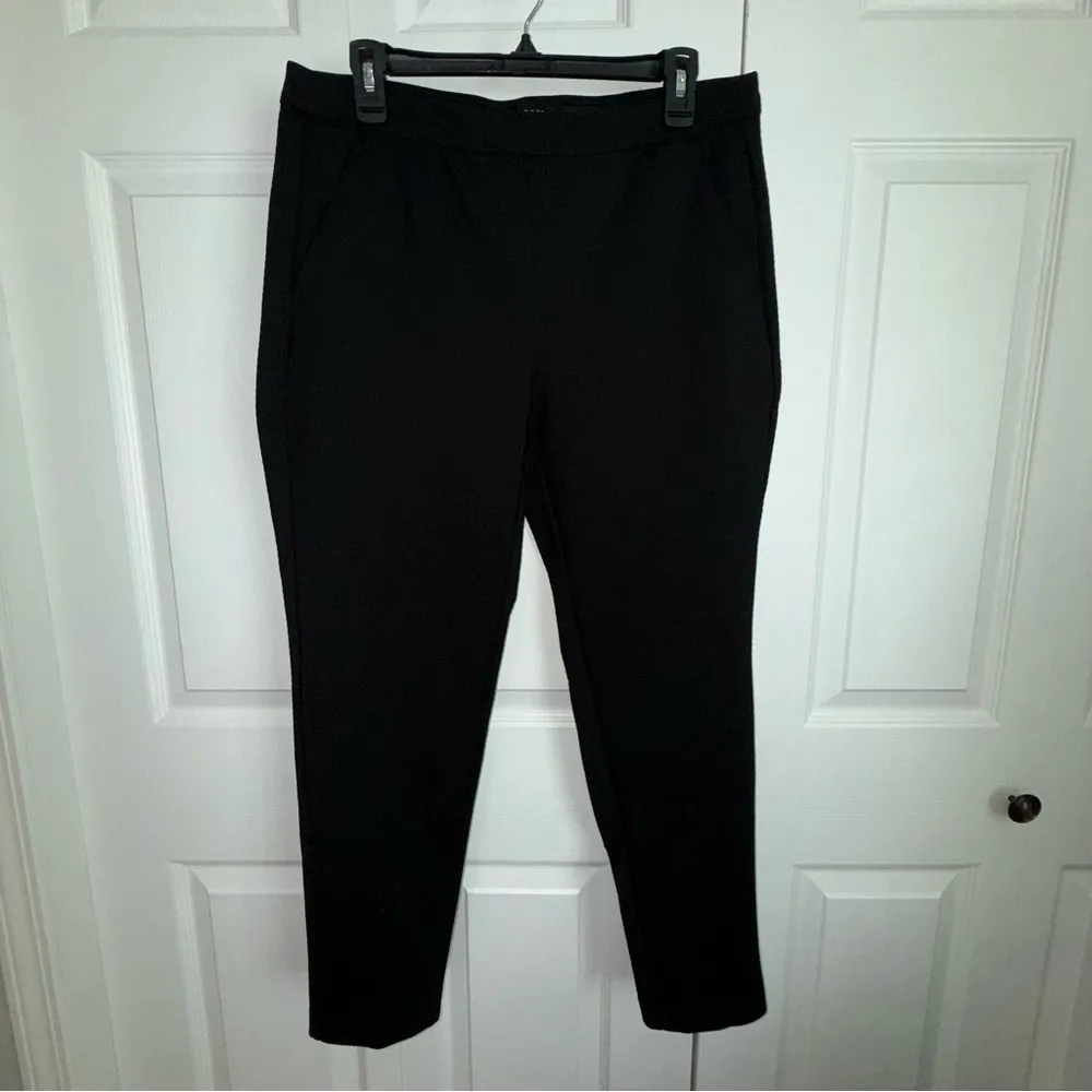 Liverpool Waffle Pattern Black Pull On Dress Pants size 10/30 like new - Image 6