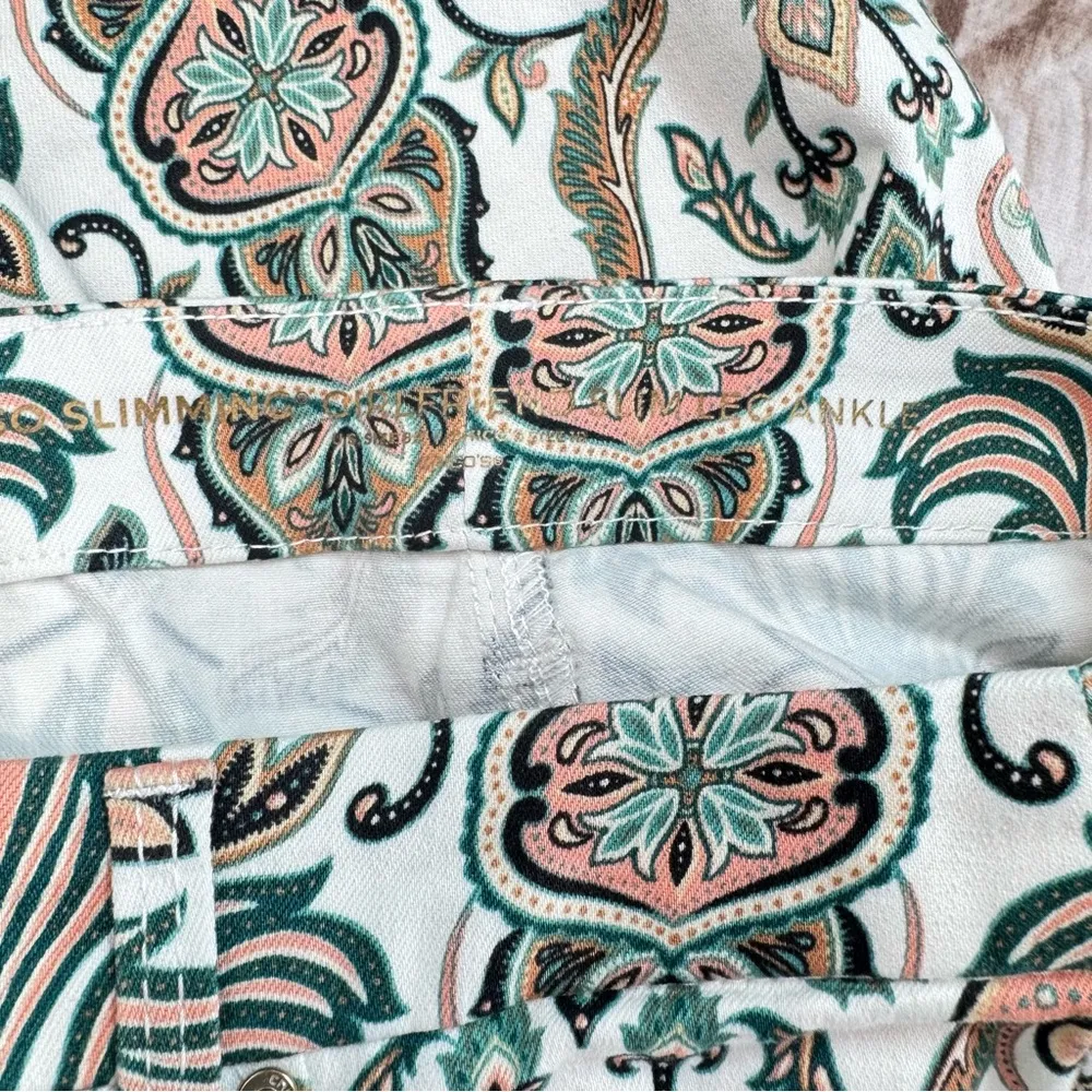 Chico’s Slimming Girlfriend Slim Ankle Pants Floral Fleur de Lis Print High Rise - Image 7