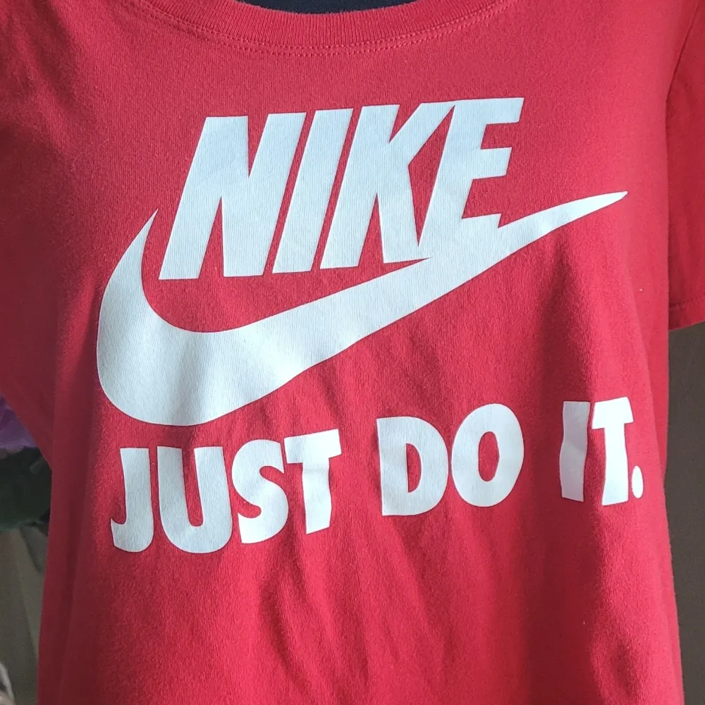 Nike shirt - Image 2