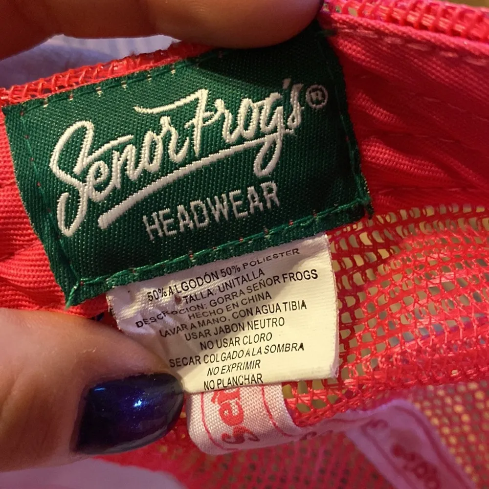 Senór Frogs trucker hat Pink - Image 6