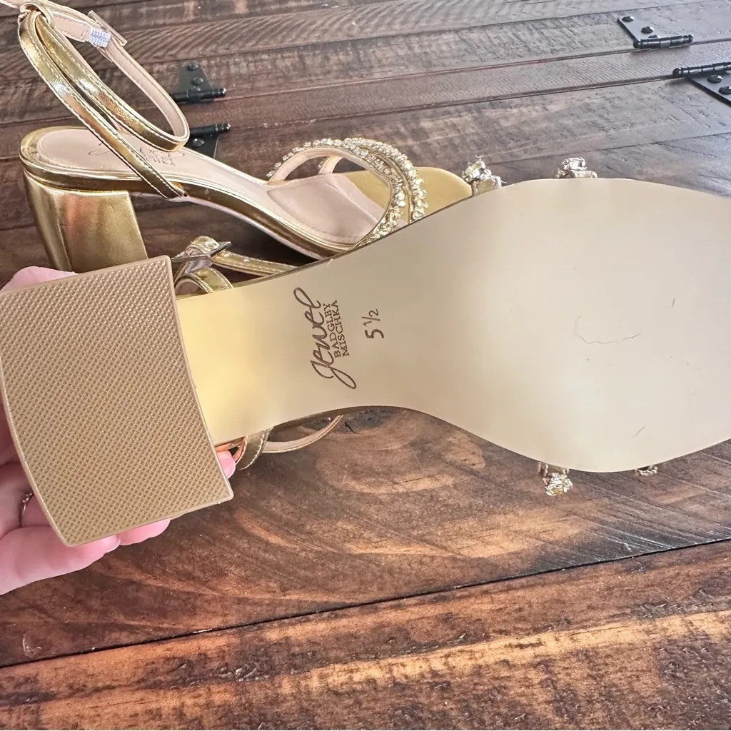 NWT Elegant Jewel Badgley Mischka Women's Sandals Gold Size 5.5 - Image 8