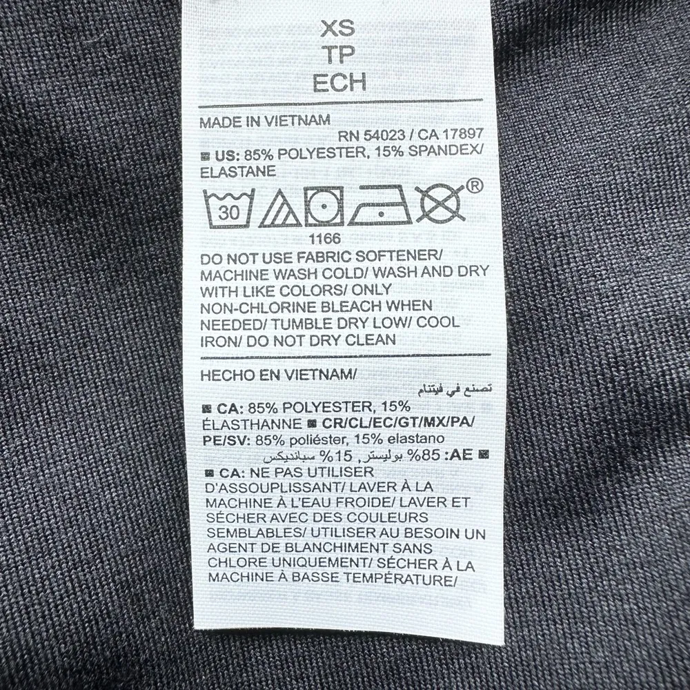 🆕Old Navy Active Black Extra High Waisted Cloud+ Biker Shorts - Image 8