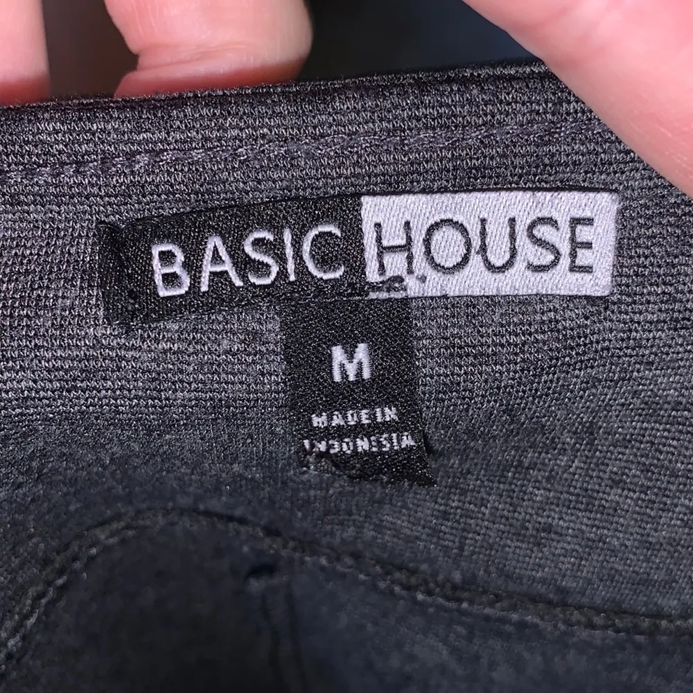 Basic House grey stretchy office pencil skirt Gray Size M - Image 3