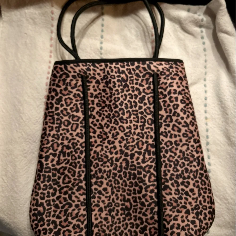 Leopard Print Brown Tote Bag Black - Image 2